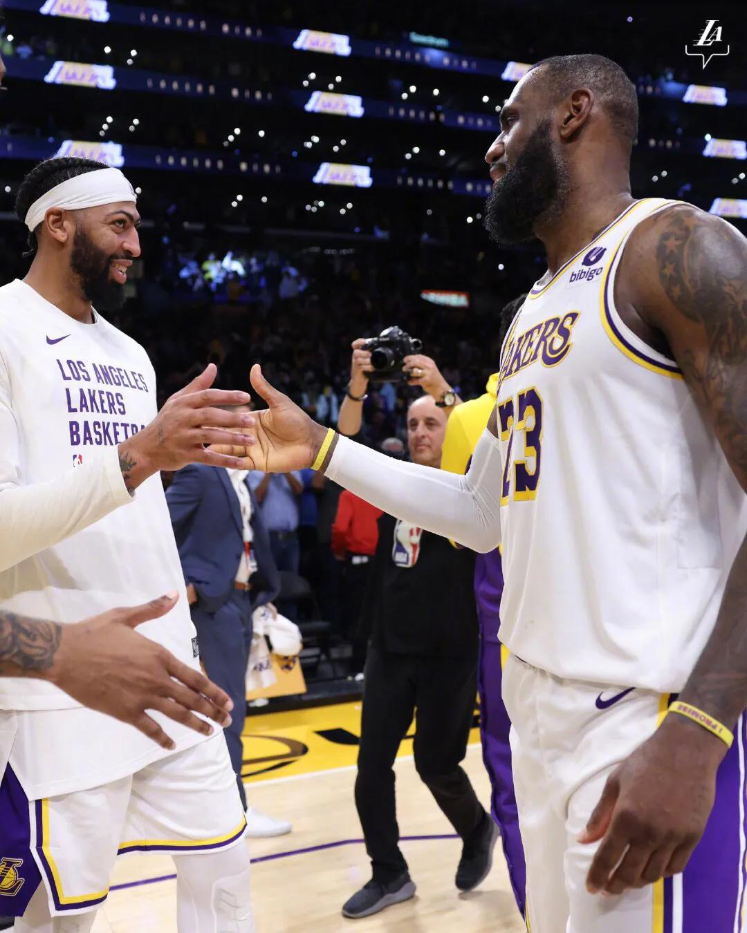 NBA季中锦标赛明日开始1/4比赛，这几支球队最有可能获得冠军

1、凯尔特人3