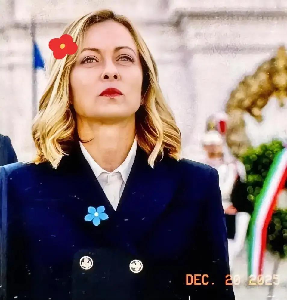 就在刚刚。

欧盟突然宣布了，冻结的俄罗斯资产暂不启用，改以900亿欧元无息贷款