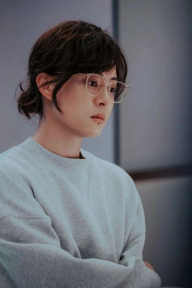 终于又可以见到孙俪了，她的一部新剧《危险关系》今晚在北京卫视，江苏卫视和东方卫视