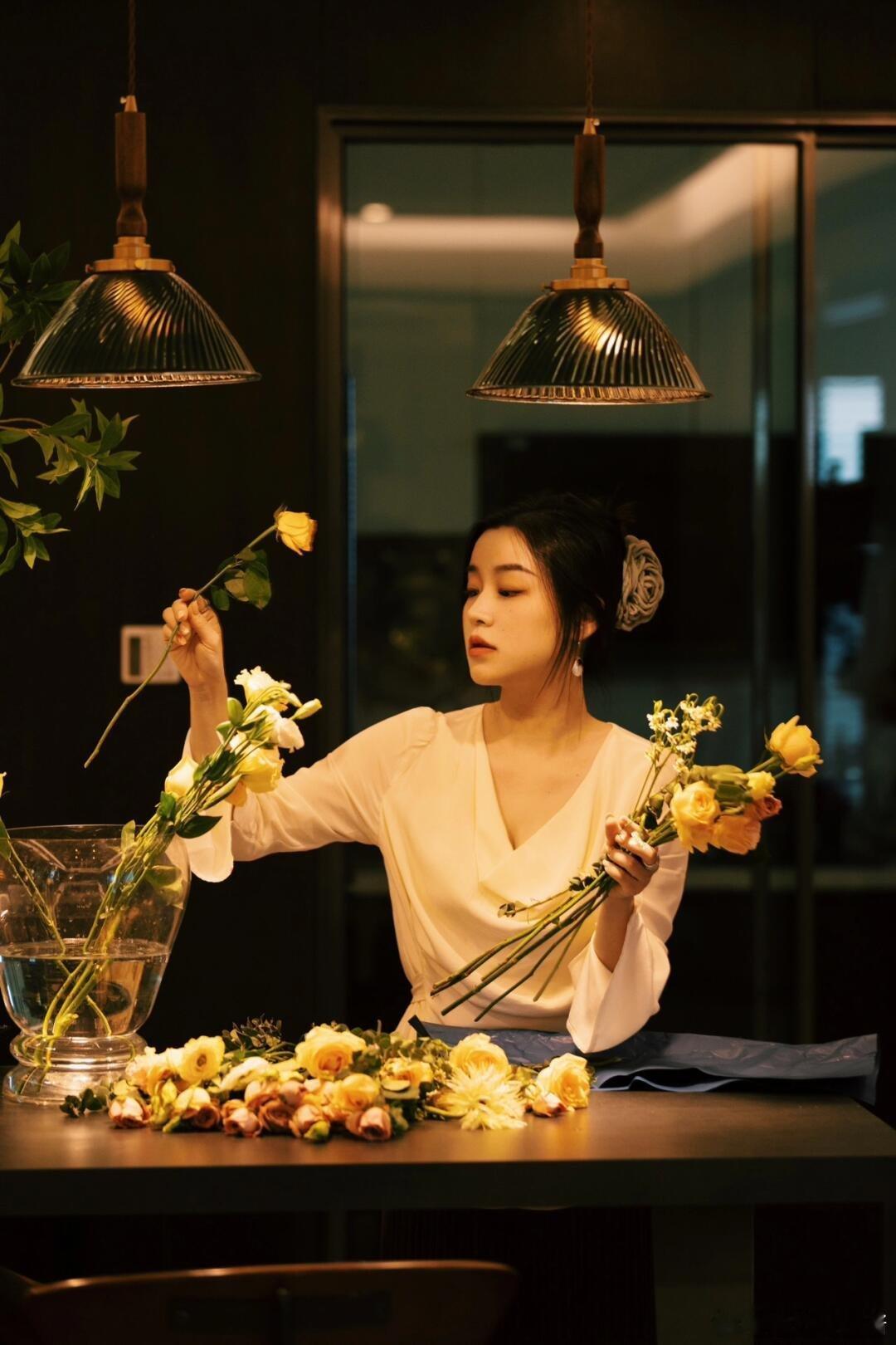 过年仪式感插花 过年的时候家里面会插上一些鲜花，其实也是会给大家带来新年喜气洋洋