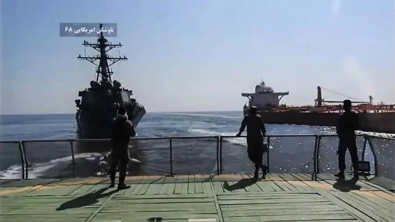 美国现在开始抢劫了。
不管是哪个国家的船，美国都要抢劫。
现在的美国和英国已经联