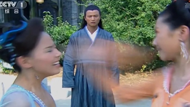 橙儿这巴掌，把蓝儿演员打耳鸣了之前2356演员开直播，分享了这段拍戏过程！青儿演
