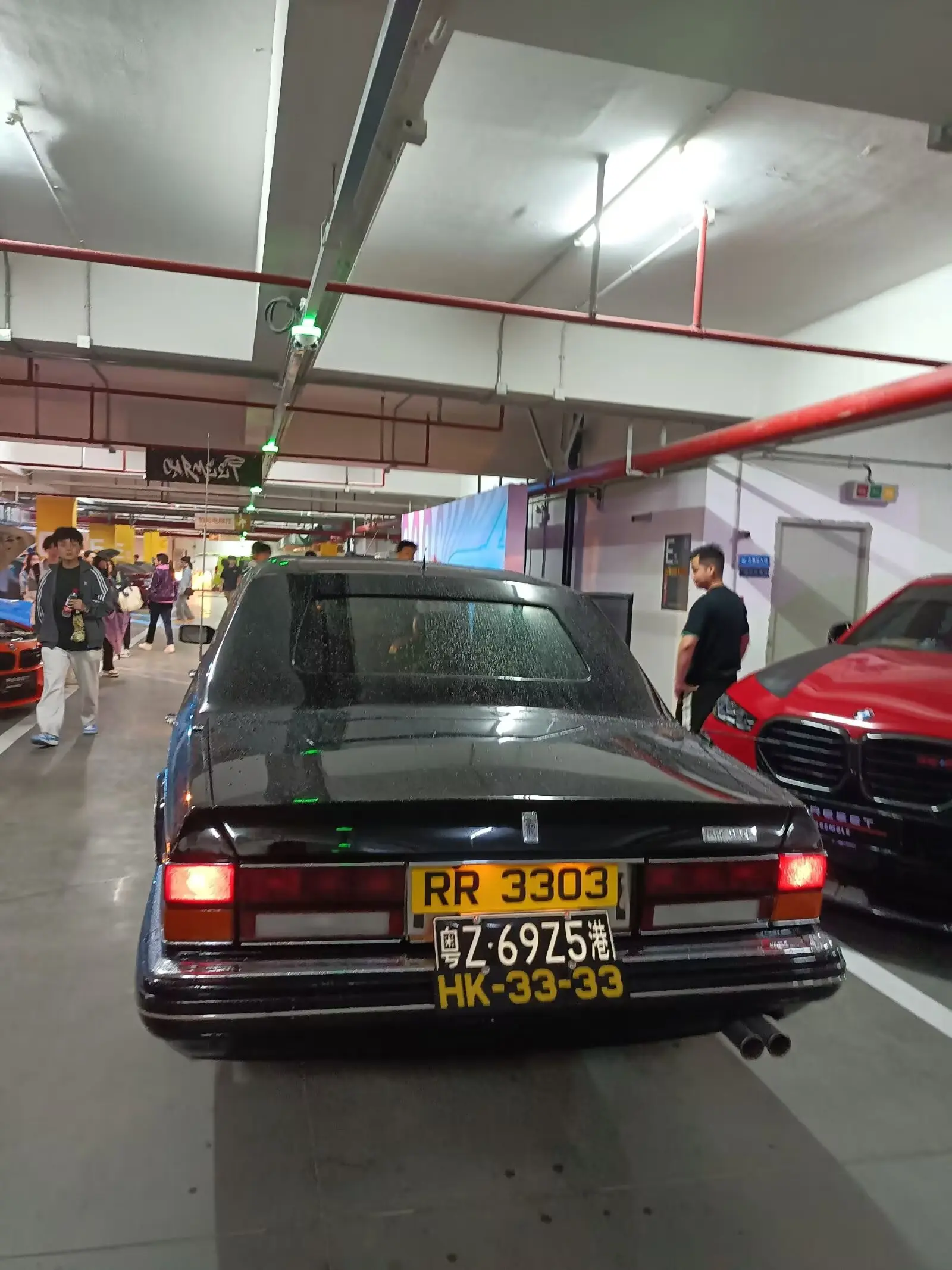 劳斯莱斯银刺配上三地牌  情怀车分享