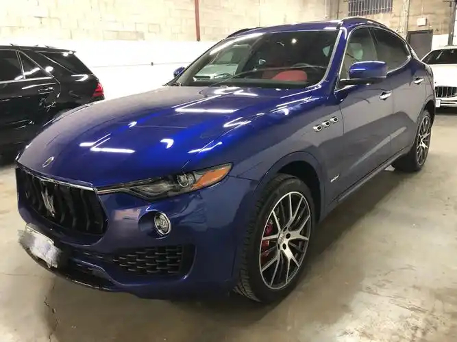 玛莎拉蒂纯电Grecale Folgore大降价🔥35.88万裸车起售，直降5