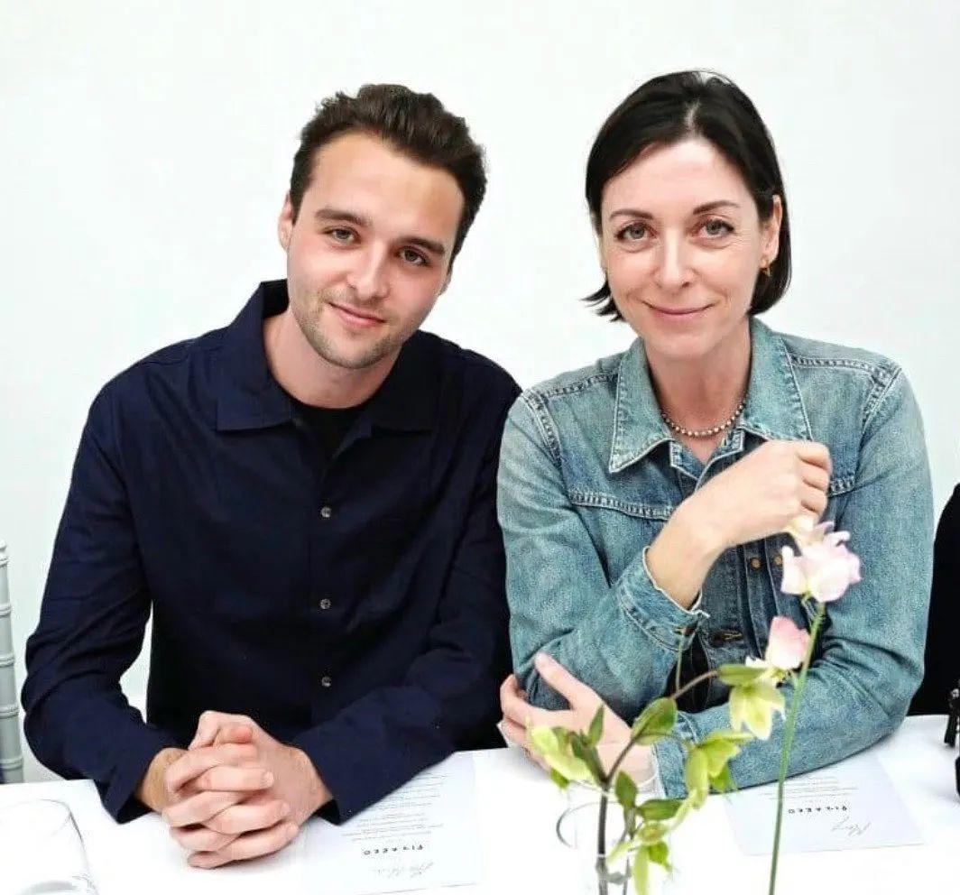 Paul McCartney 的外孙，长得还不错！
Arthur Donald 