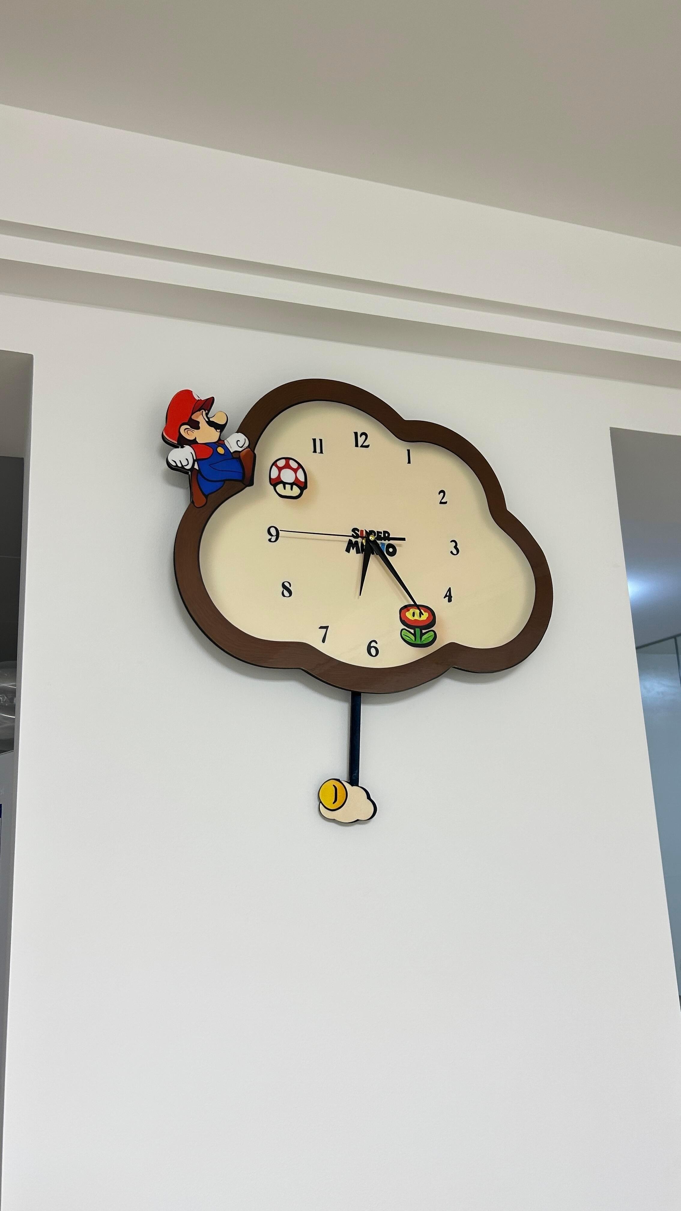 新家软装挖到宝——这个马里奥时钟也太会了吧！红帽子+圆滚滚肚子+经典pose每次