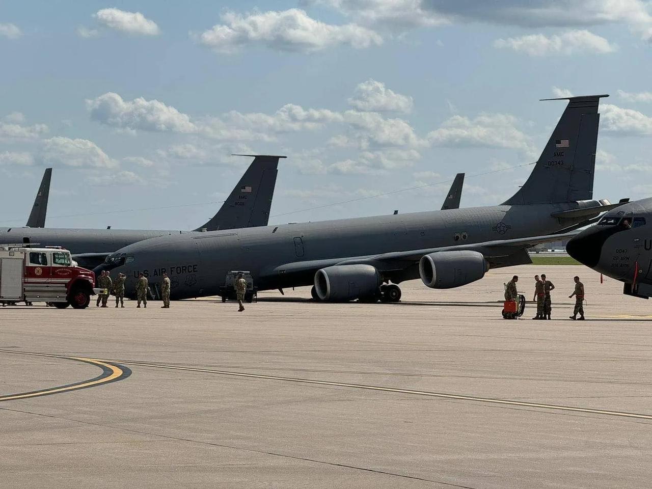 据报道，美国肯塔基州麦康奈尔空军基地KC-135加油机发生事故。