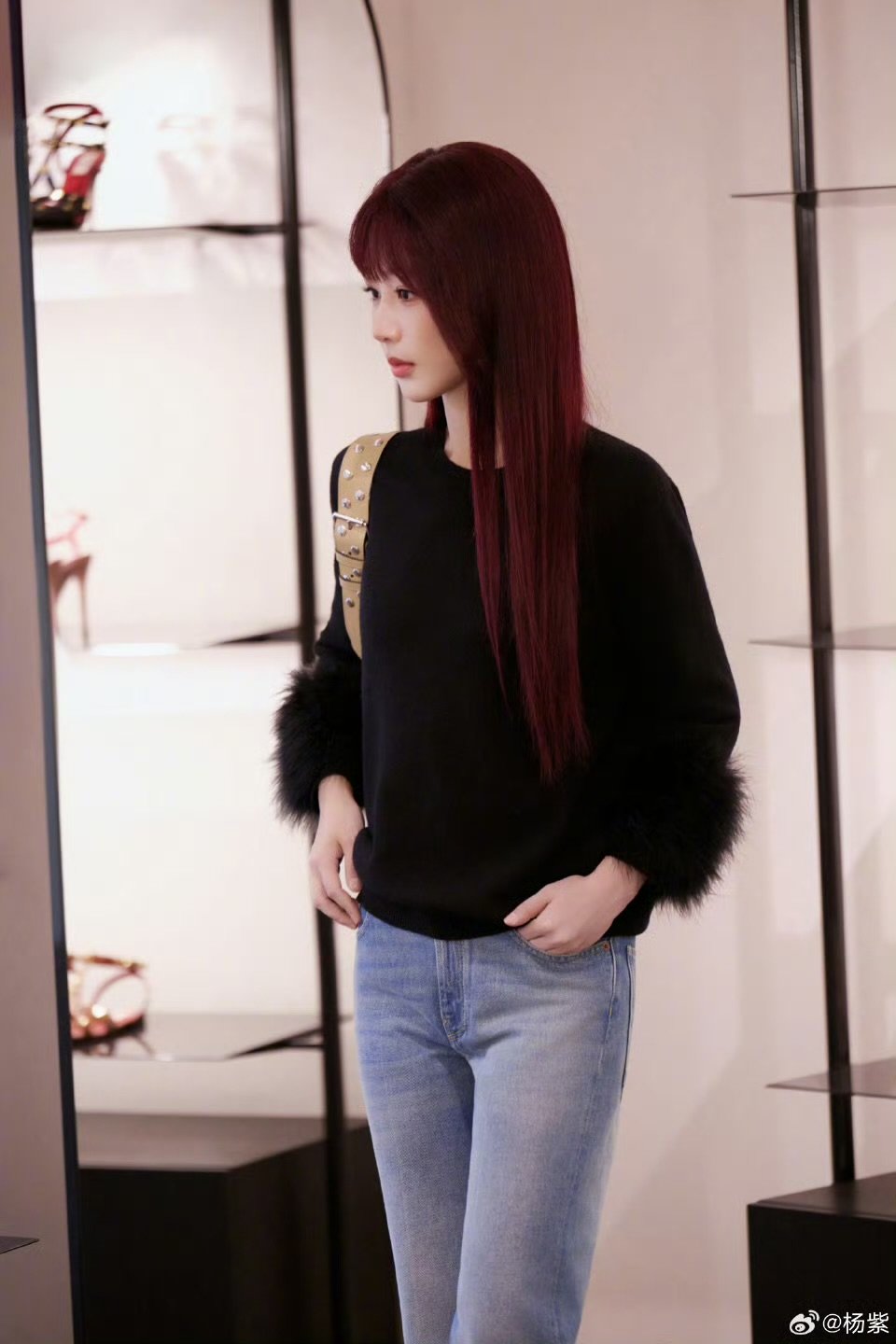 杨紫新体验新造型杨紫相机装不下的快乐都在心里 杨紫新体验新造型，太美啦 