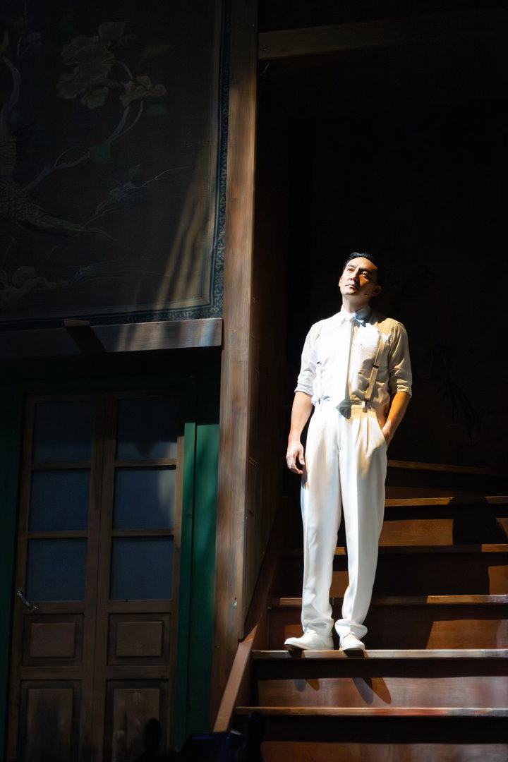 林依晨张震让我们吃的很好张震林依晨要来江西了 林依晨演春花，真的好合适。春花不是