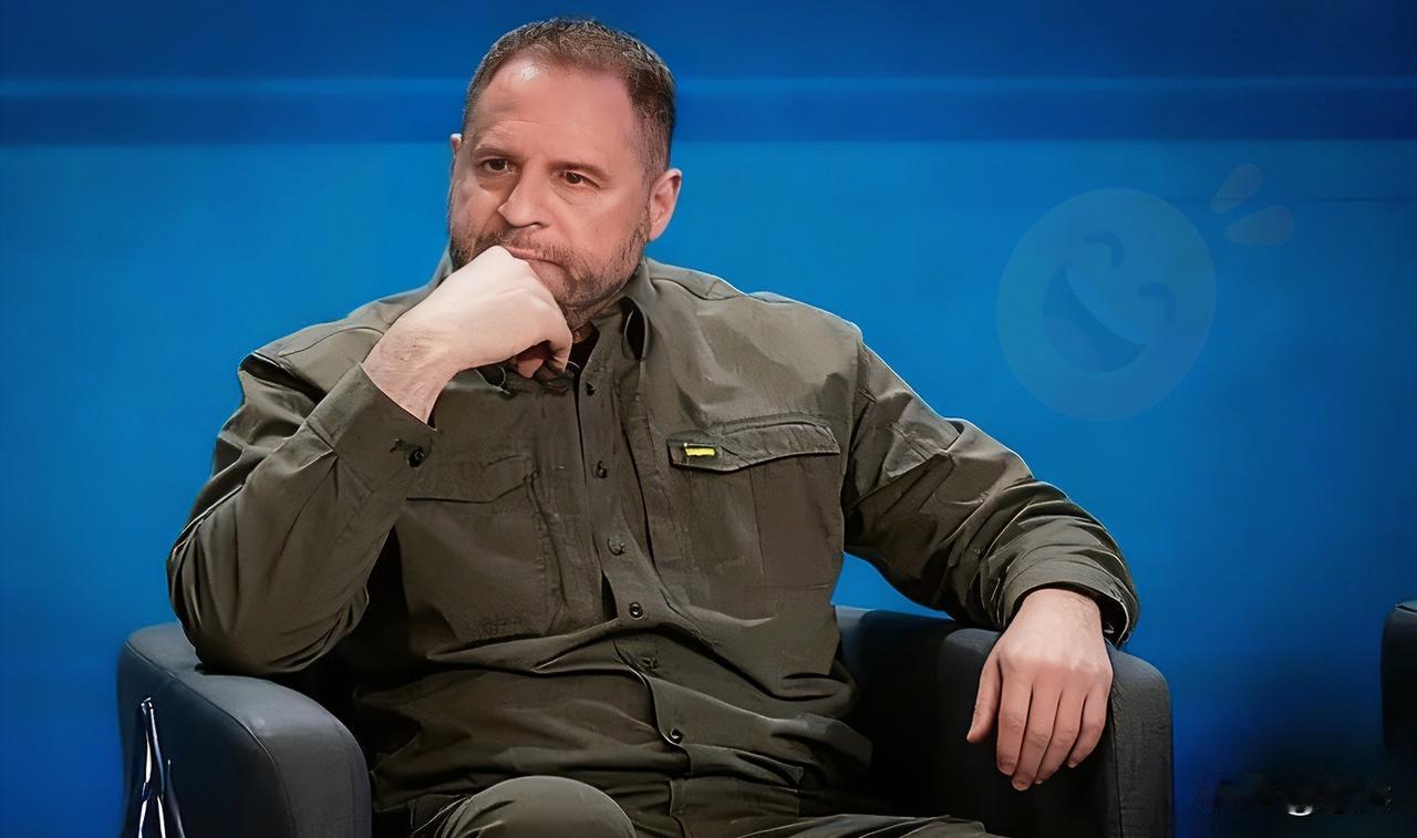 乌克兰总统宣布了

泽连斯基解除核心心腹职务，乌政坛震动波及俄乌博弈
 
当地时