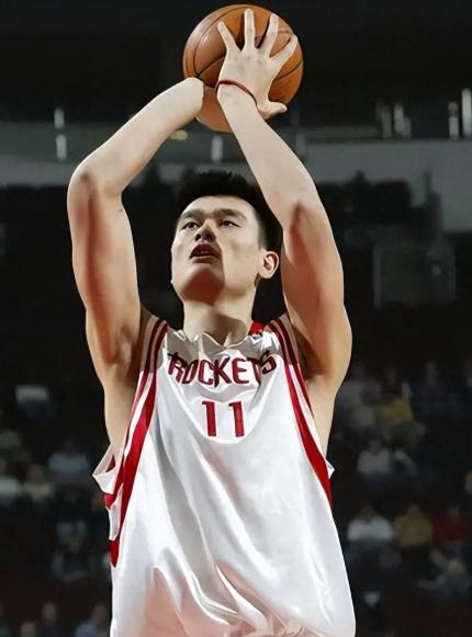 中国的养老金要累计交够15年，退休后才能领钱。而NBA的养老金，只需要打满3个赛