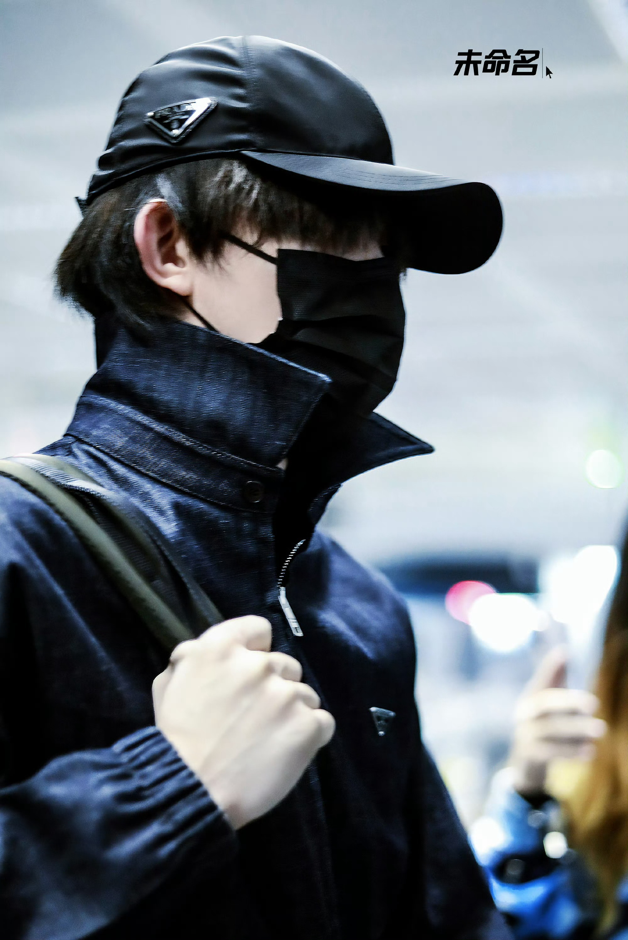 要回来了，一路安全苏新皓米兰机场路透