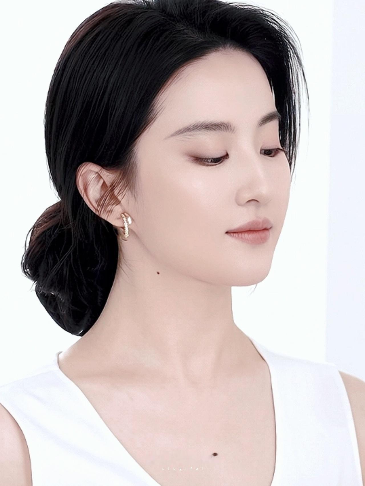 𝑺𝑯𝑰𝑺𝑬𝑰𝑫𝑶 * 蝴蝶酥发髻  温柔壁纸 