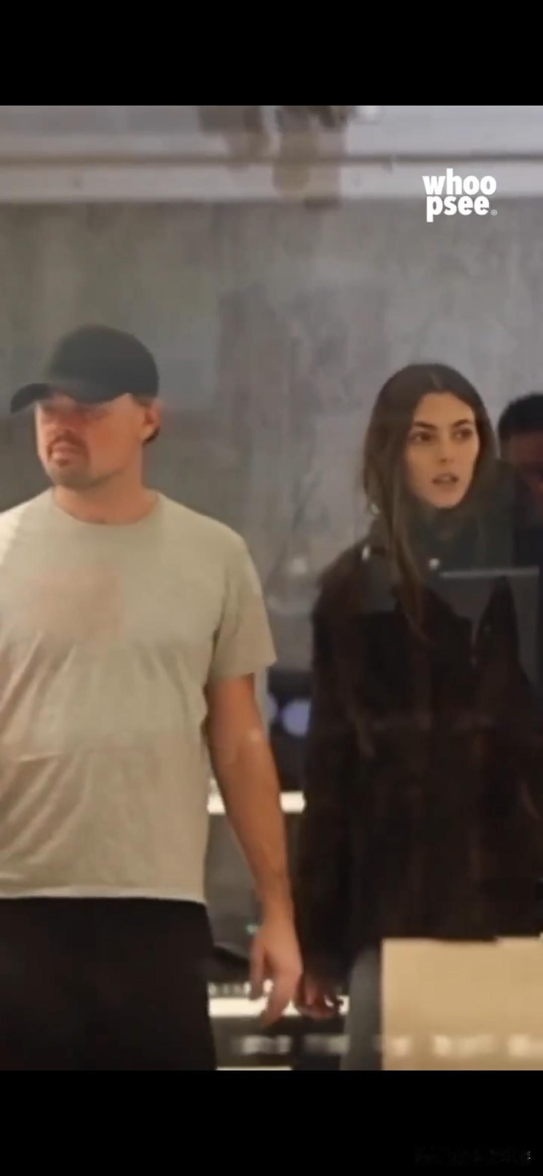 好莱坞传奇影星莱昂纳多·迪卡普里奥被拍到与他 27 岁的女友维多利亚·切雷蒂在纽