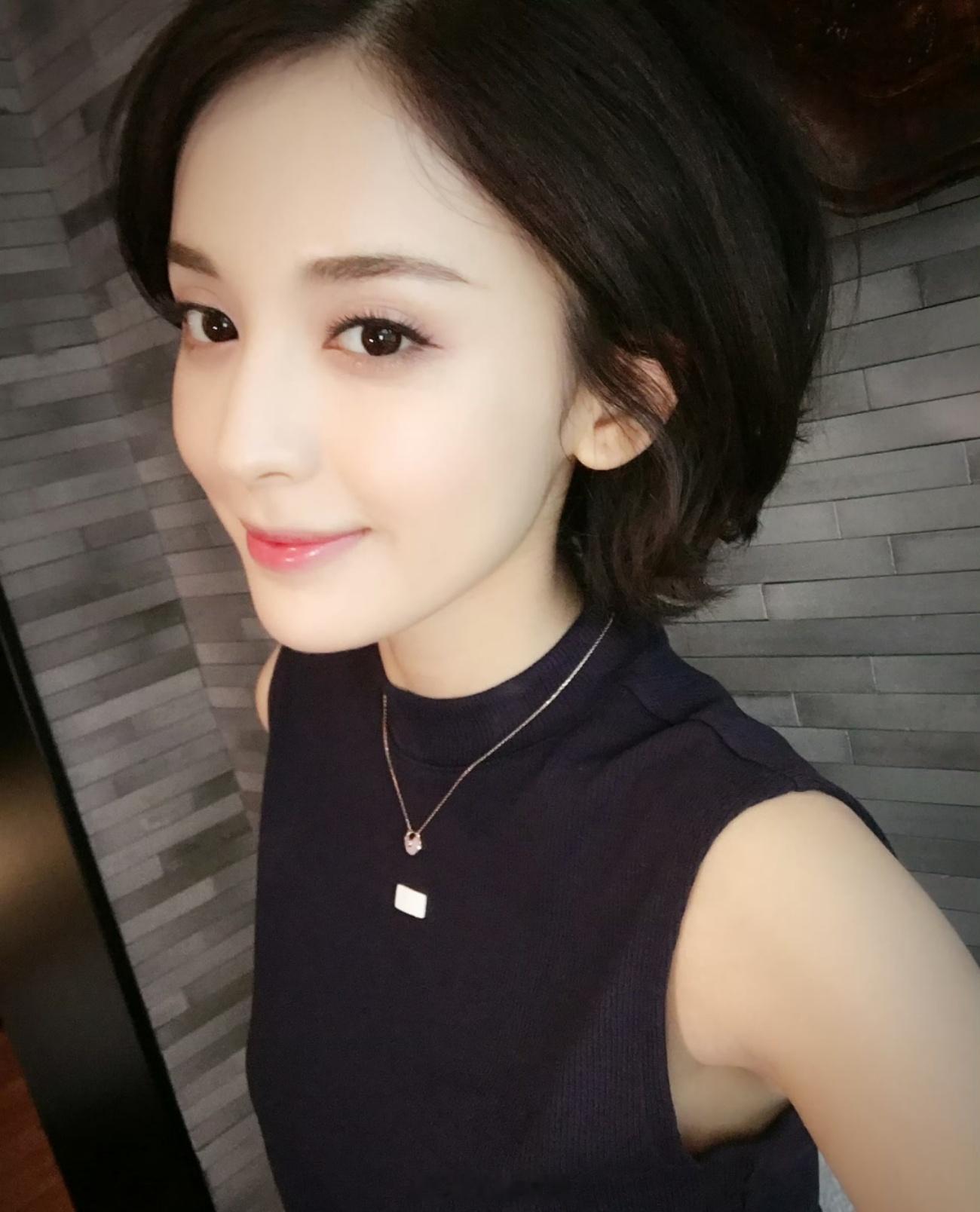 短发小扎，御姐的同时带点小清新