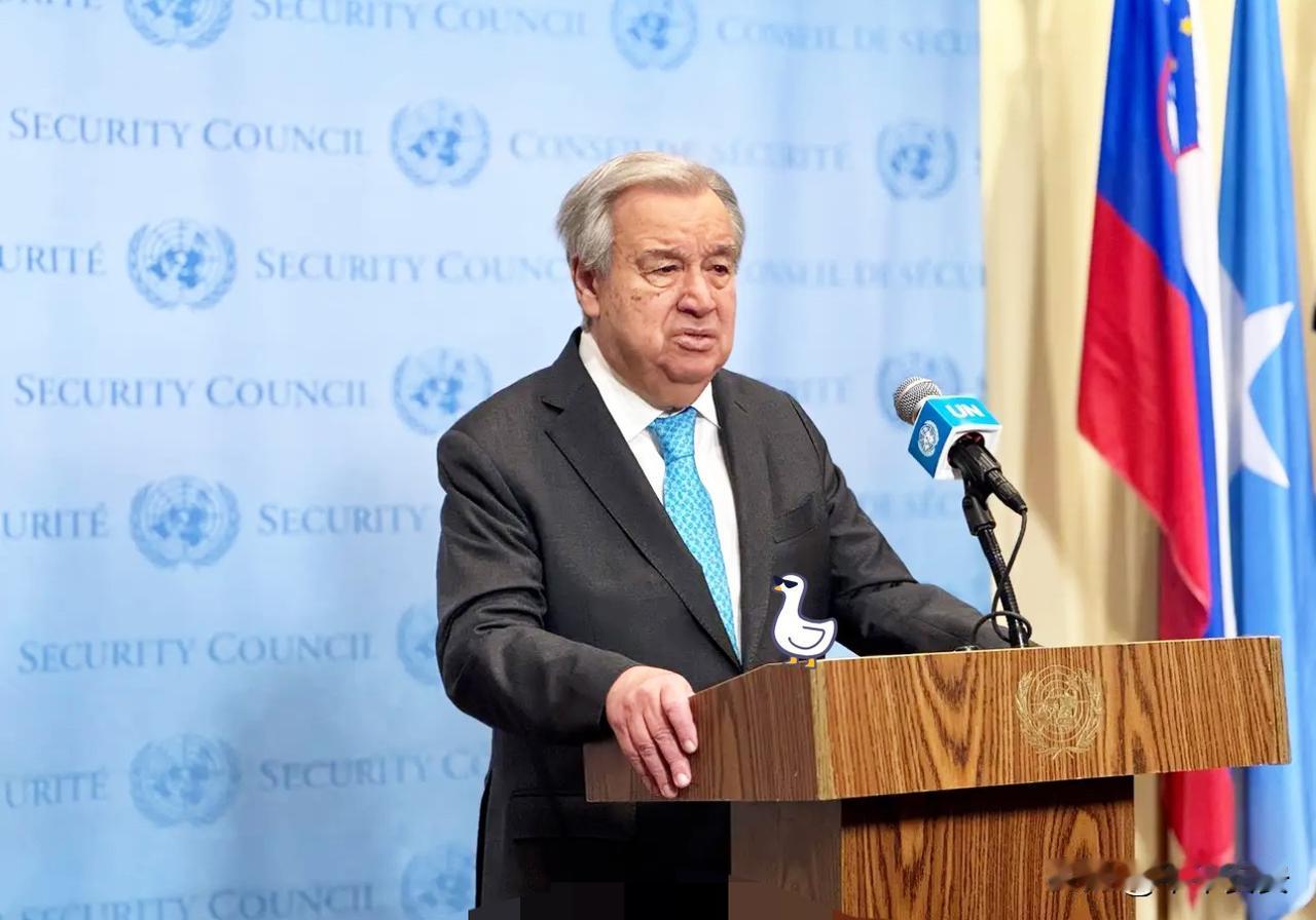 2026年开年这出大戏，美国演得是真绝。

一口气退66个群？
这哪是简单的“退