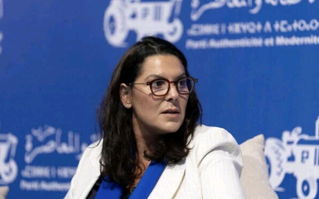 摩洛哥任命首位女首相
穆罕默德六世国王任命马拉喀什市长法蒂玛·扎赫拉·埃尔曼苏里