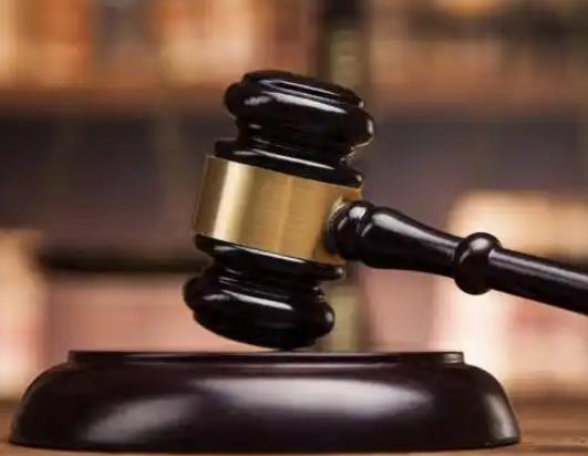 他们只是随手转发了一些视频给朋友，结果等来了法院的传票。

山西这12个男人怎么