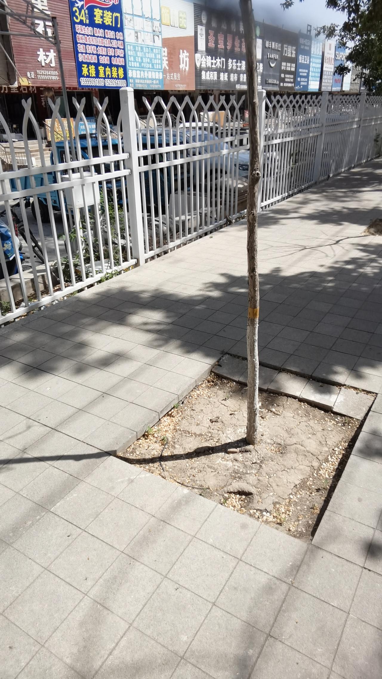 上联：天有日月星辰，诚邀下联家无柴米油盐。
