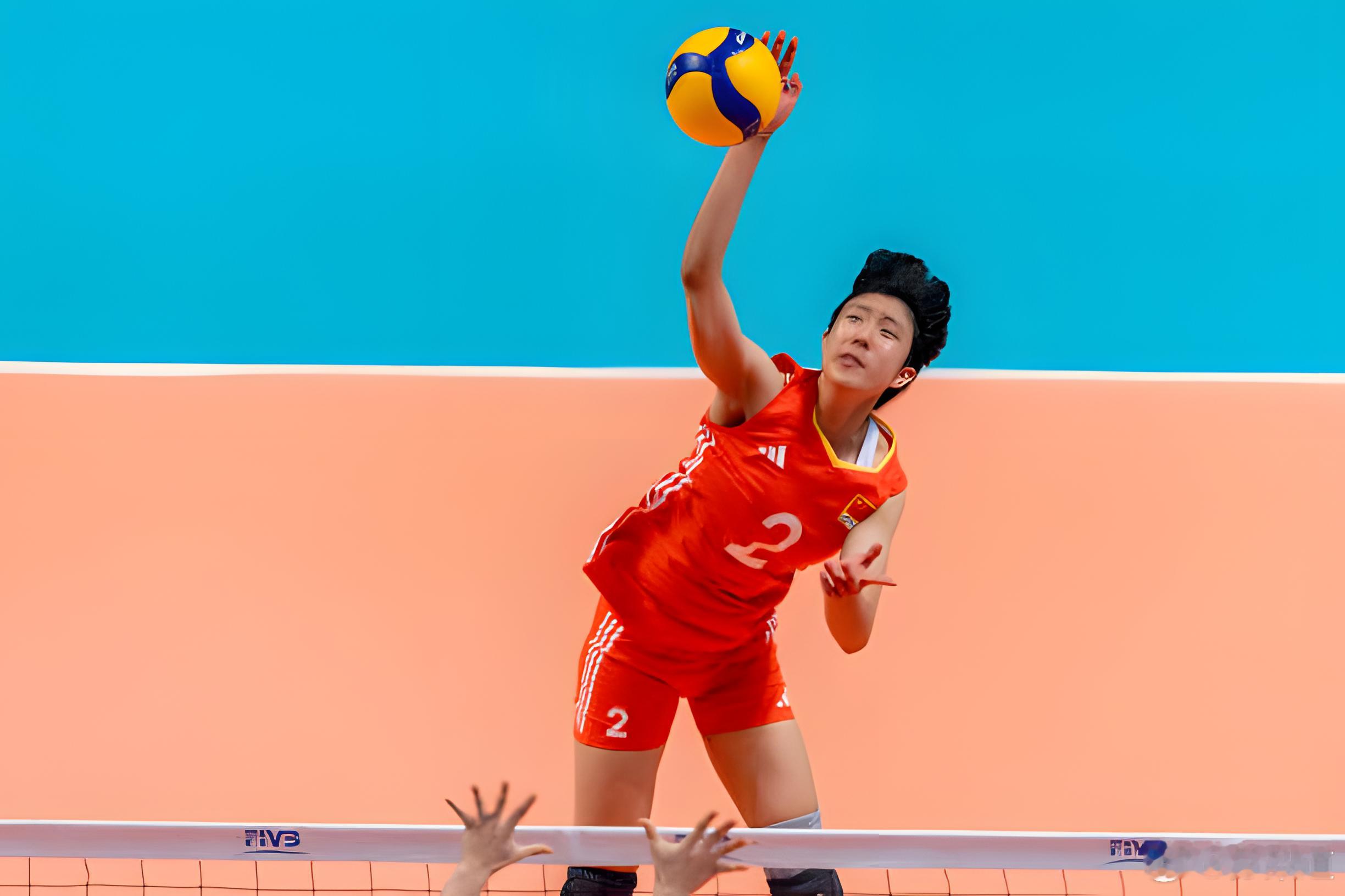 中国女排2025女排世锦赛董禹含：每场球都做充分准备 　19岁的董禹含在2025