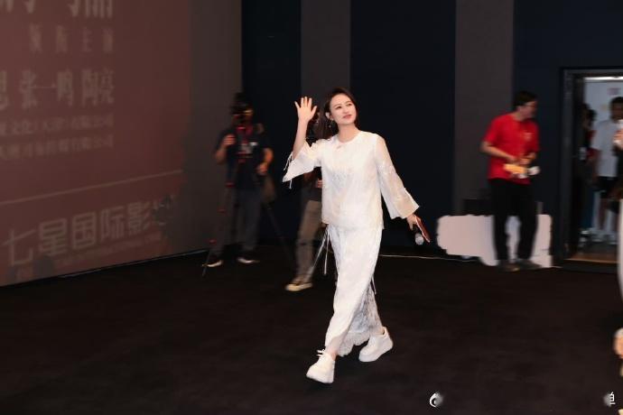 #马丽 对孩子选择放手的感受# 品味马丽对孩子放手的感悟，读懂母爱的细腻关怀。 