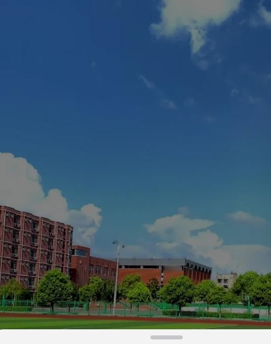 2025年10月，
上海建桥学院的大一新生李同学
遭遇了一件让她措手不及的事情