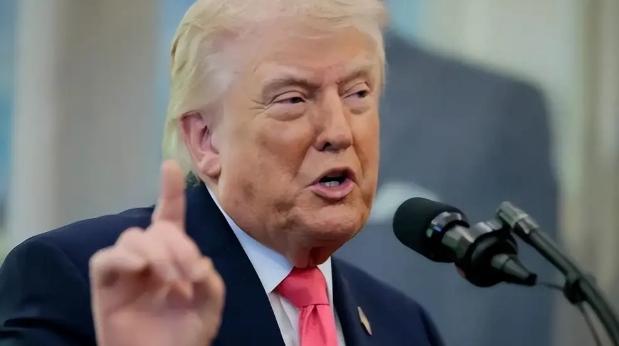 沙特开始反击了！ 
 
近日，沙特一套“组合拳”打得华盛顿措手不及：推迟原定4月