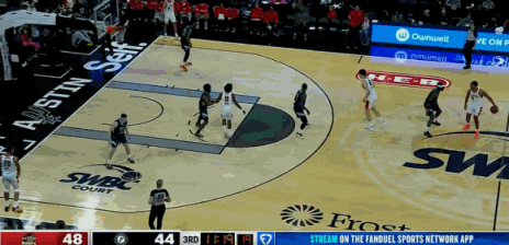 杨瀚森被犯规！！ 