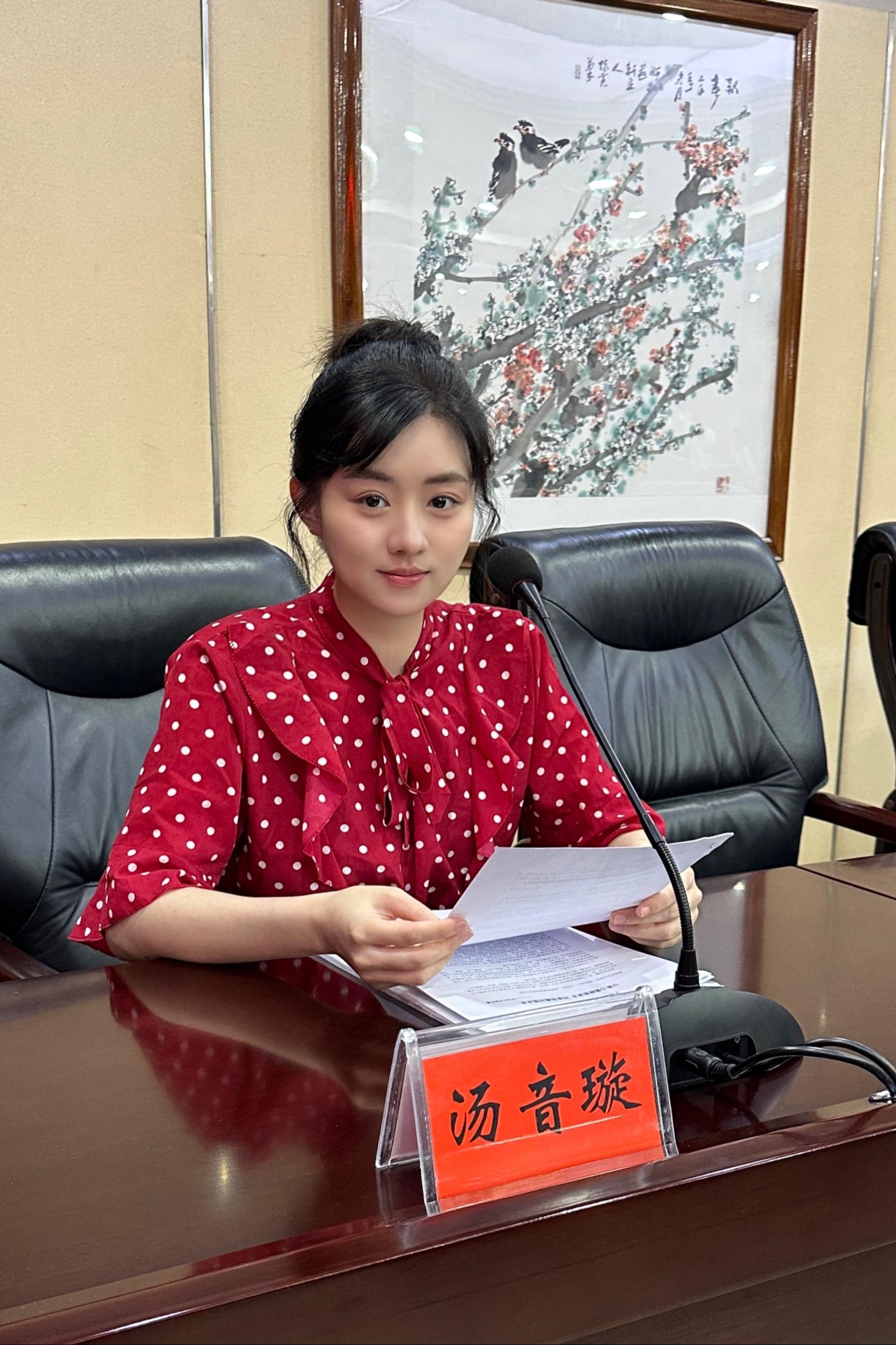 很荣幸能作为返乡创业青年，连续两天参加娄底市委和冷水江市委召开的座谈会...