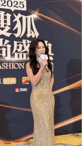 黄英不太在意自己红不红“红不红的不重要，最在意的是自己。”黄英好通透啊！不纠结流