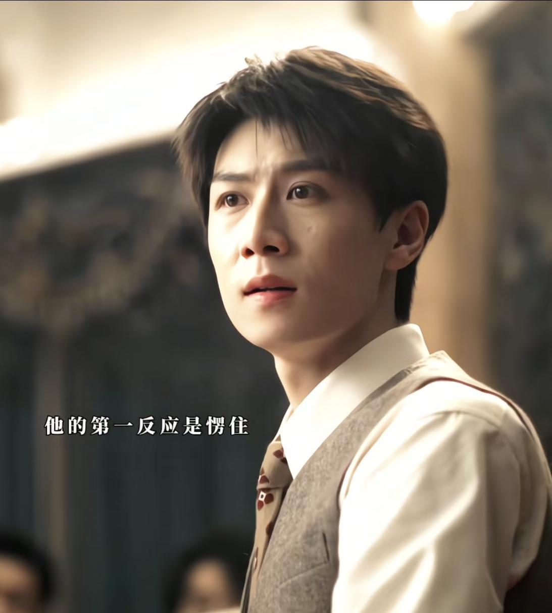 王光明这名字，最近在创投圈可算“火”了。
谁能想到，《轧戏》里那个对老婆赵孝柔算