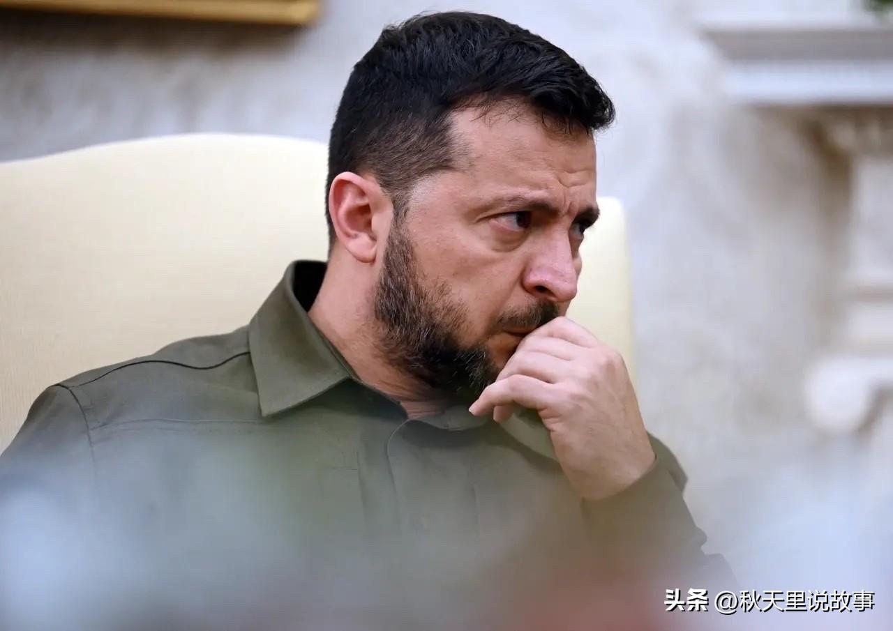 纽约联合国大会场外，俄罗斯记者当众灵魂拷问泽林斯基：“你什么时候来莫斯科？”。