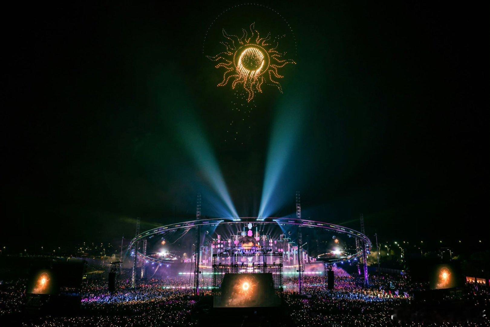 华晨宇演唱会新的约定 约定落笔文昌，梦想再次启航。期待你在山海之间，构筑全新的火