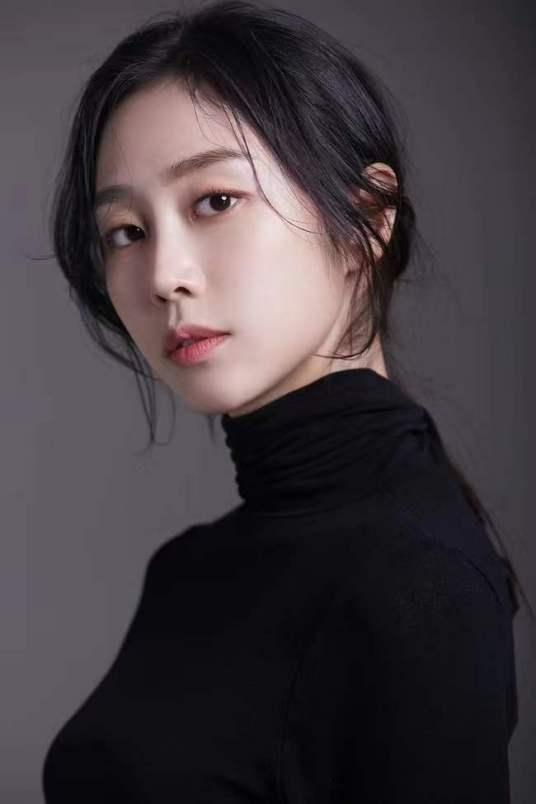 #记录我的2024##前女团成员解散后在工厂做女工#，这何尝不是一种转型之路。
