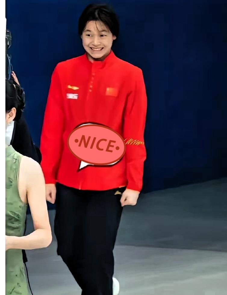 我敢打包票
不光陈芋汐没料到
连教练陈若琳恐怕都得惊讶，全红婵带着伤病休整半年，