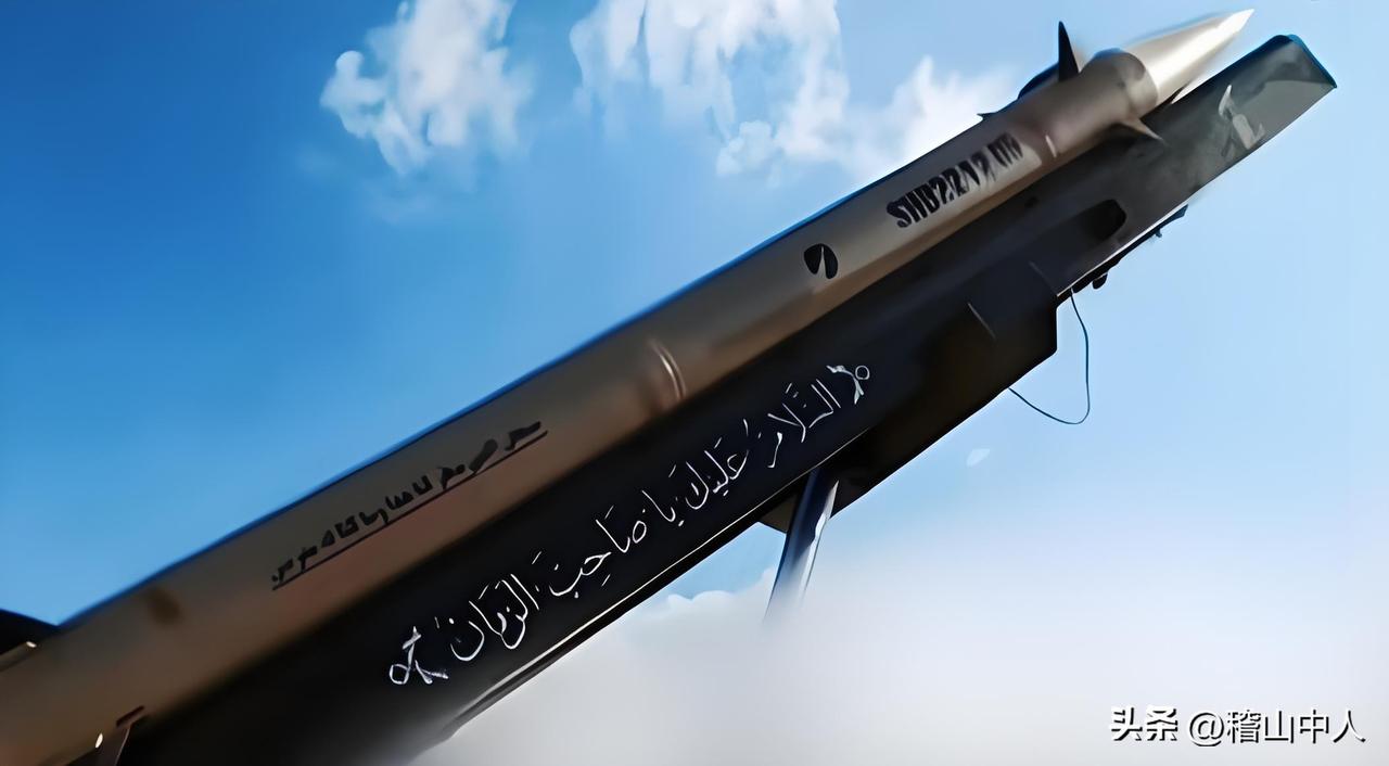 真主党发射2枚302毫米“胜利-2”重型制导火箭弹，其中1枚命中以色列贝特谢梅什