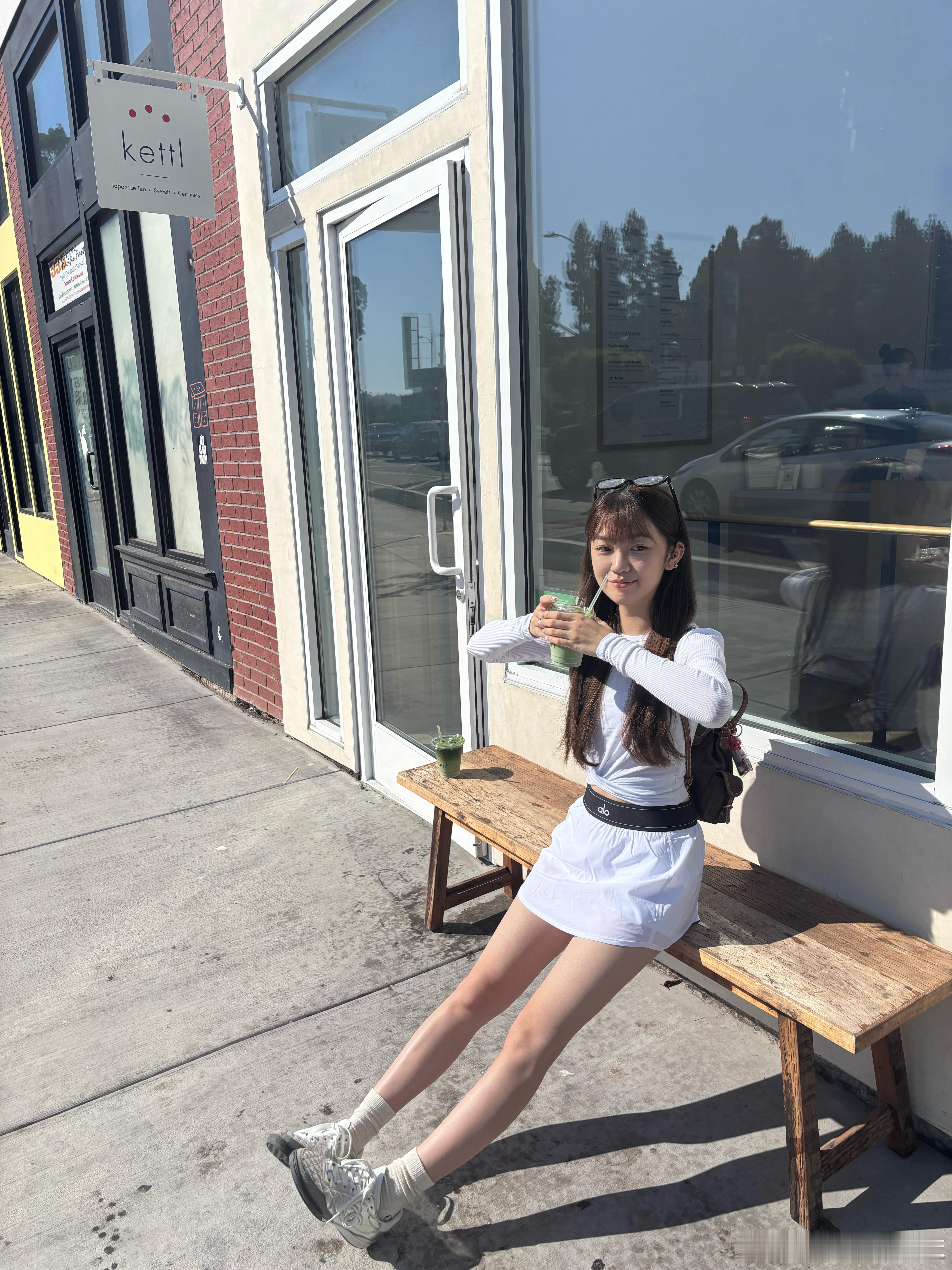 记一个阳光灿烂素颜也感觉自己很漂亮的一天 ​​​