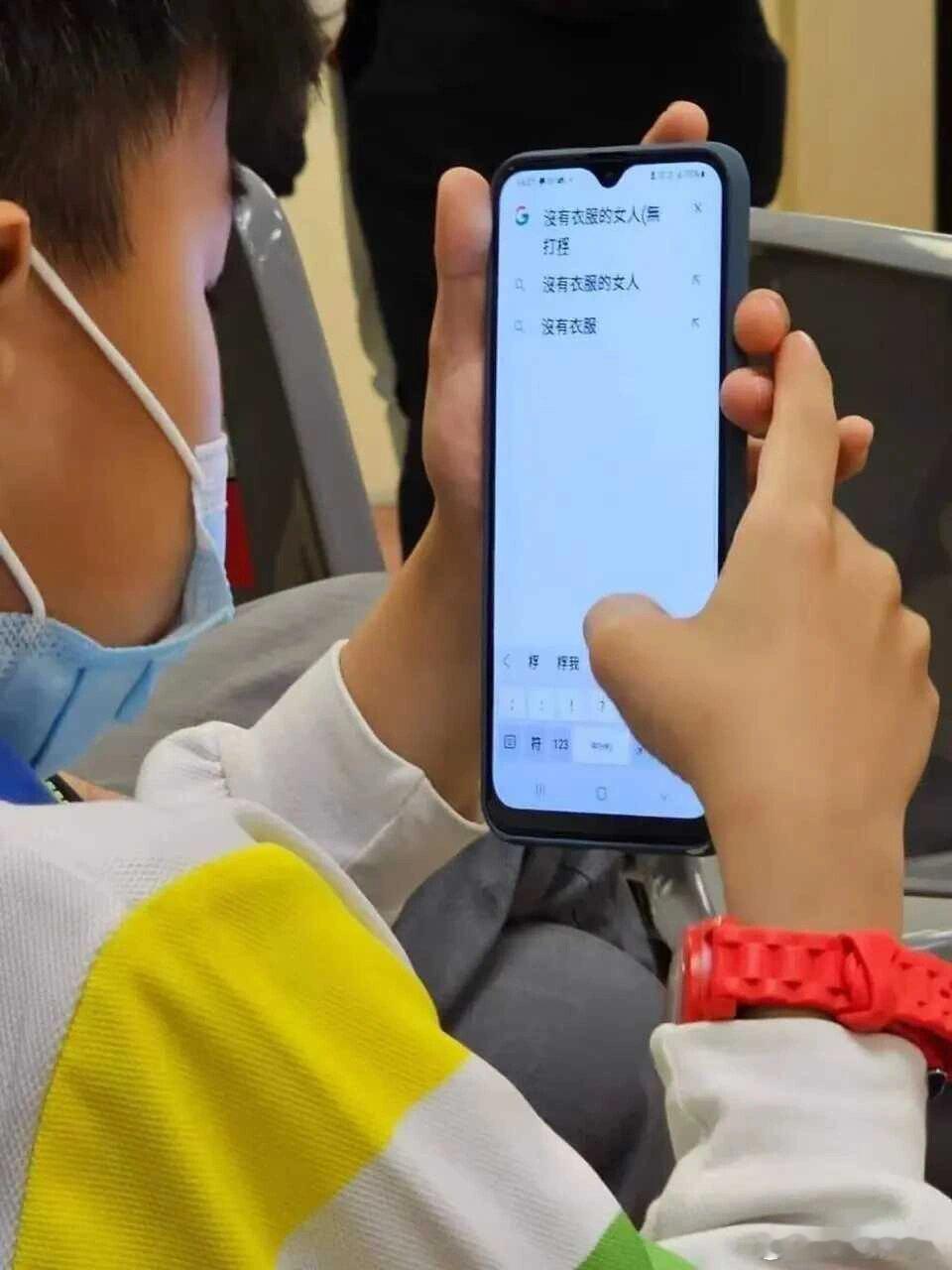 这么好奇[哆啦A梦吃惊][哆啦A梦吃惊] ​​​