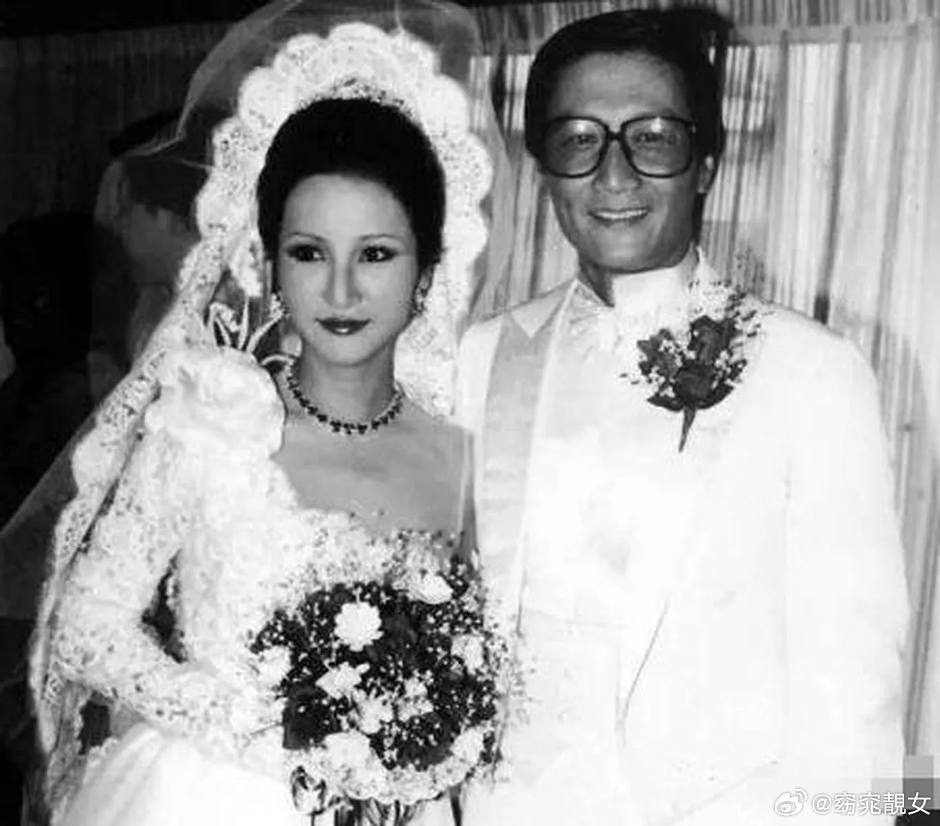 谢贤进ICU后一心要等谢霆锋回香港谢贤曾因谢霆锋离婚多次落泪 一代影帝谢贤结束了