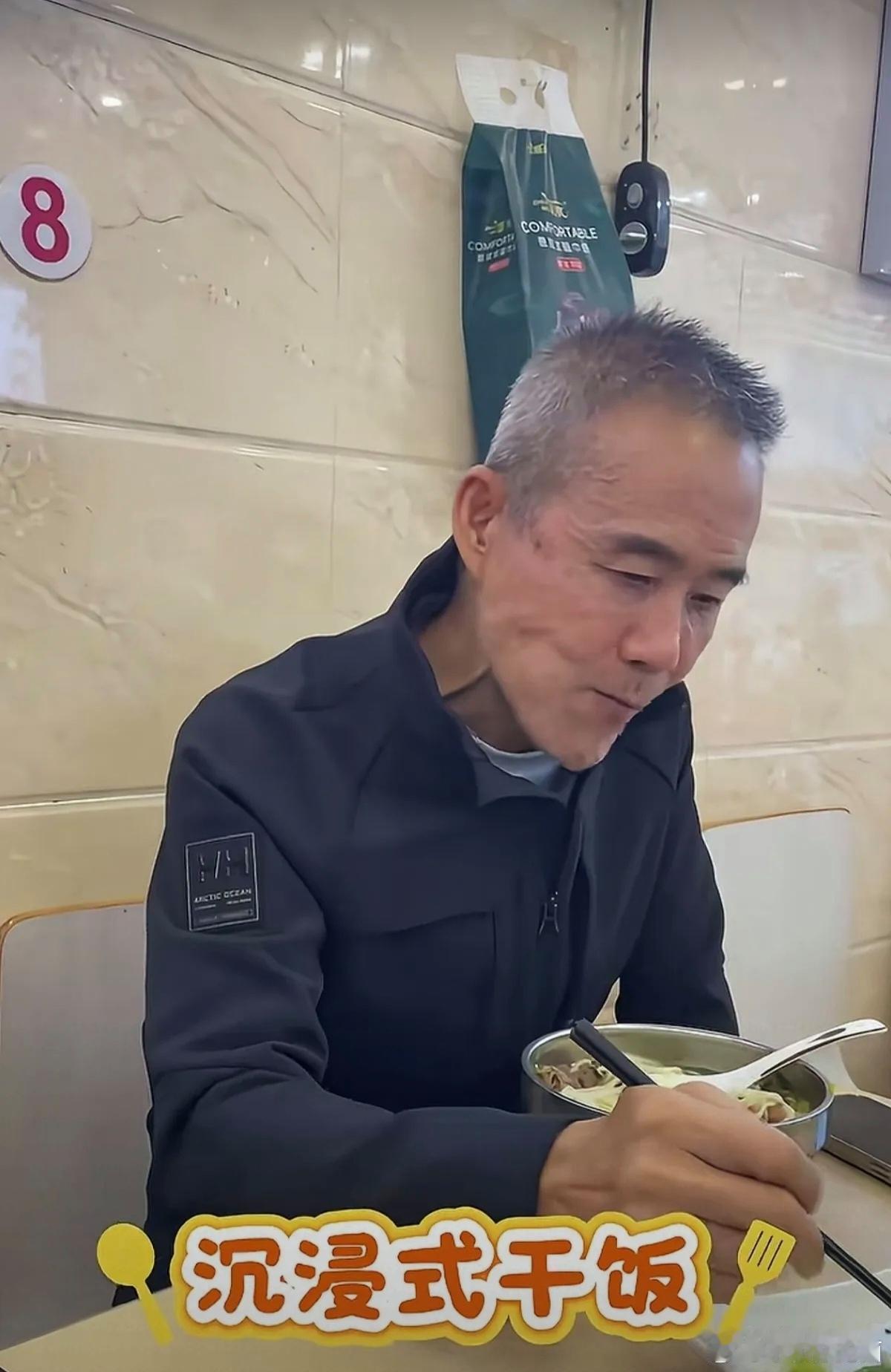 放下所有，过一个属于自己年龄段的安静恬然的生活，这样也很充实 