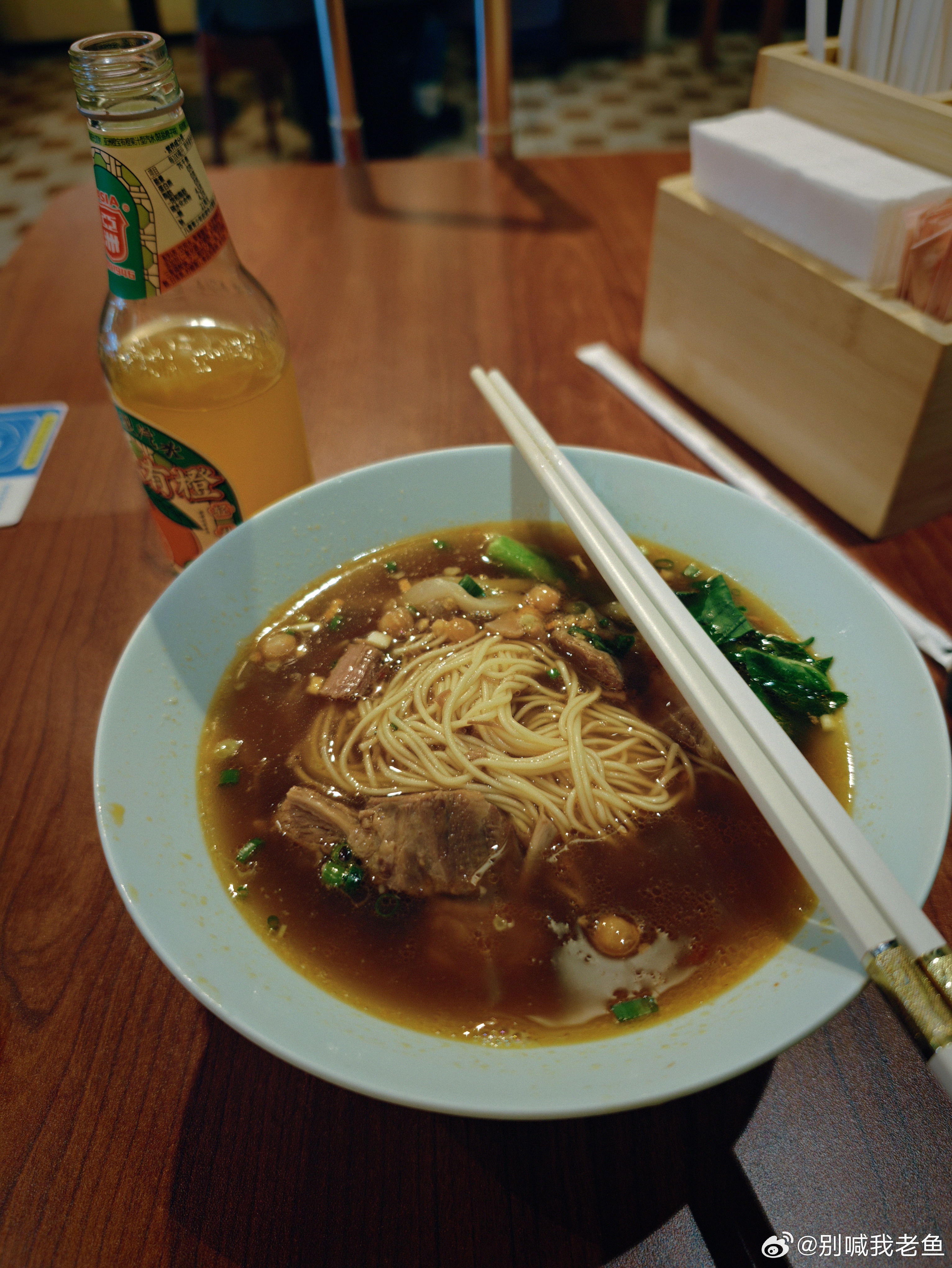 上车饺子下车面，炫一碗面，阿美利卡见了