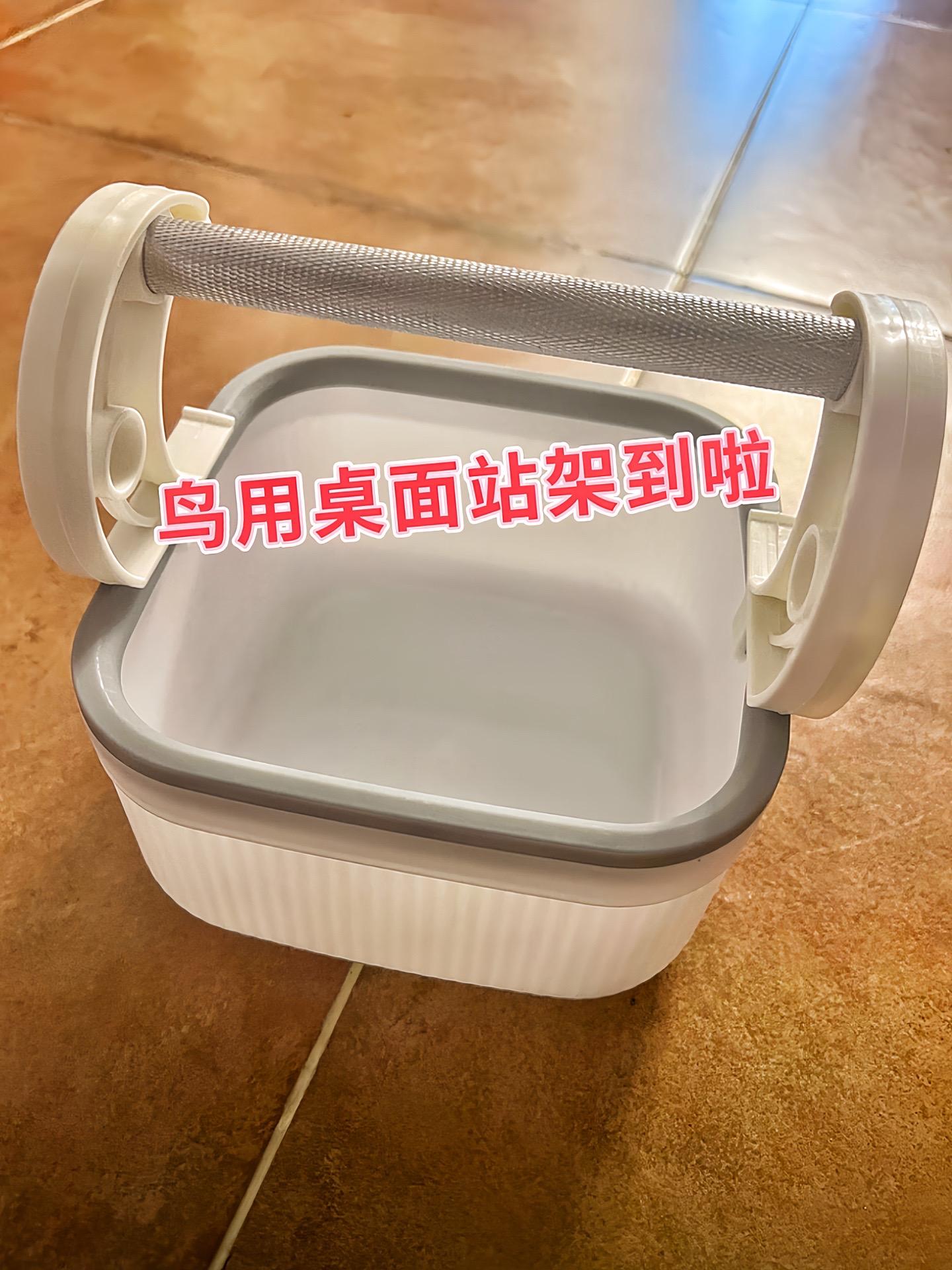 1. 养鸟清洁新帮手：还在为鸟儿到处排便而苦恼？这款鸟用桌面站架来拯救...