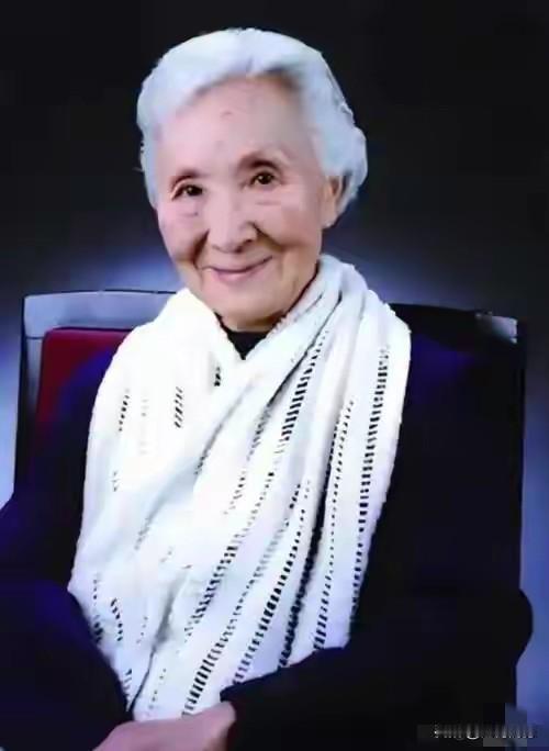 两弹一星功勋郭永怀的夫人李佩女士，美丽了一辈子，优雅了一辈子，从少年到晚年，创造