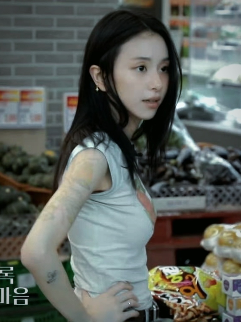 twice新歌【孙彩瑛】微陷的眼窝和纤细的手臂，末日幸存者既视感[泪] ​​​