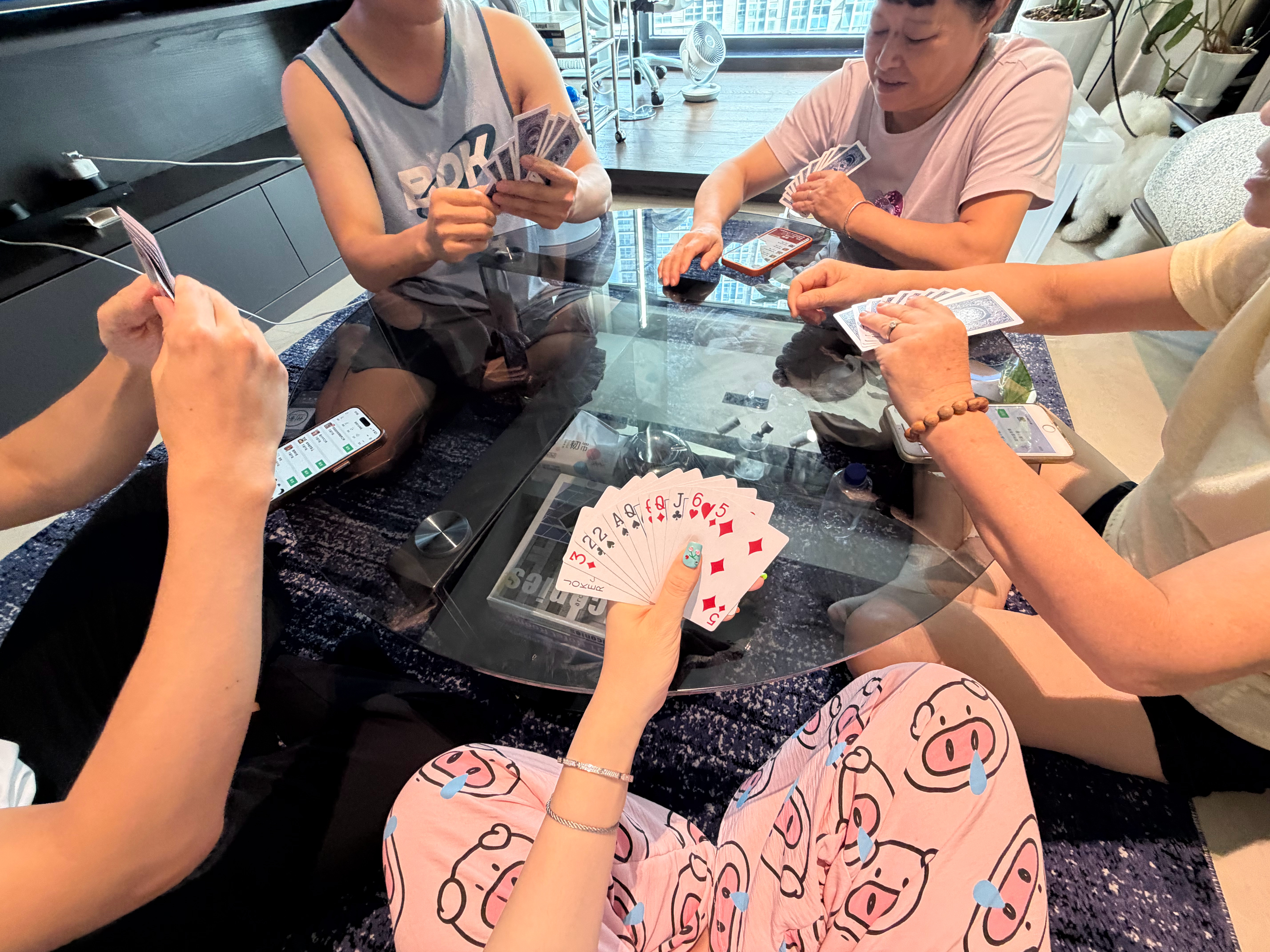 耶 妈妈又来照顾我（说是照顾我其实被我小助理照顾得妥妥帖帖）天天就是工作完带她到