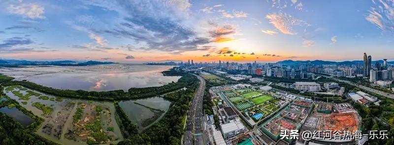 深圳楼市要加把劲了。
今年深圳楼市的确是降的没有去年那么惨了，但深圳房价还是在往