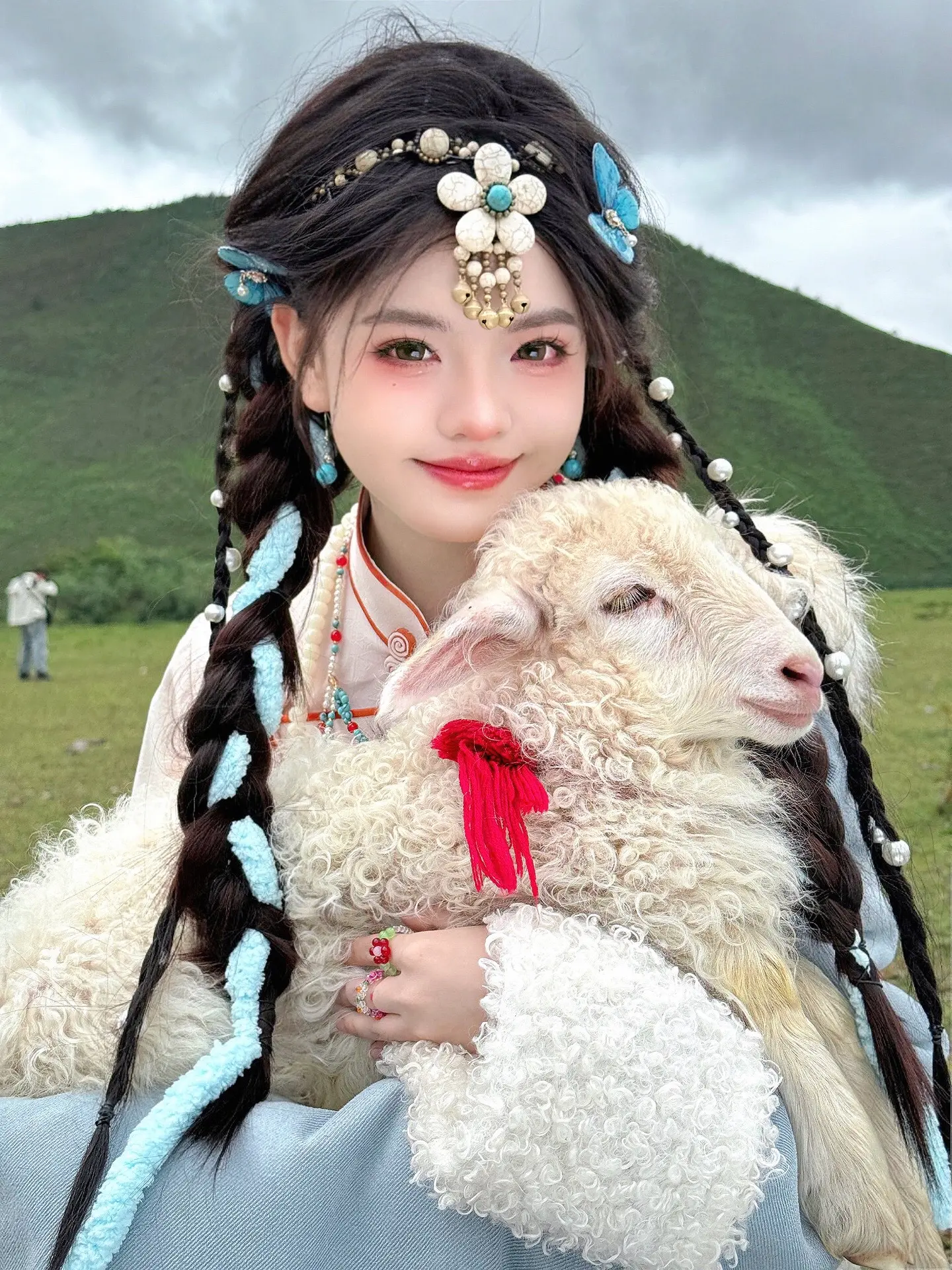 来当小卓玛啦。