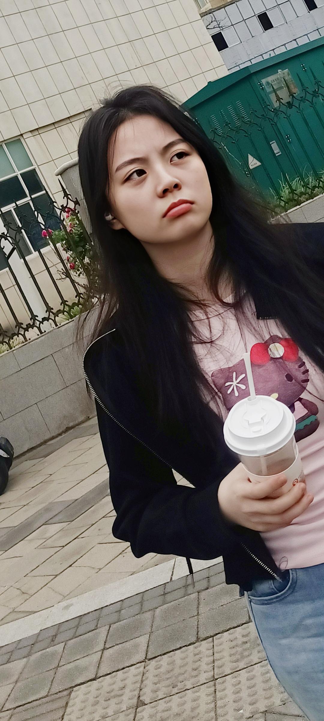 嘟嘟嘴的女生最可爱少女感嘟嘟唇 唇欲少女唇