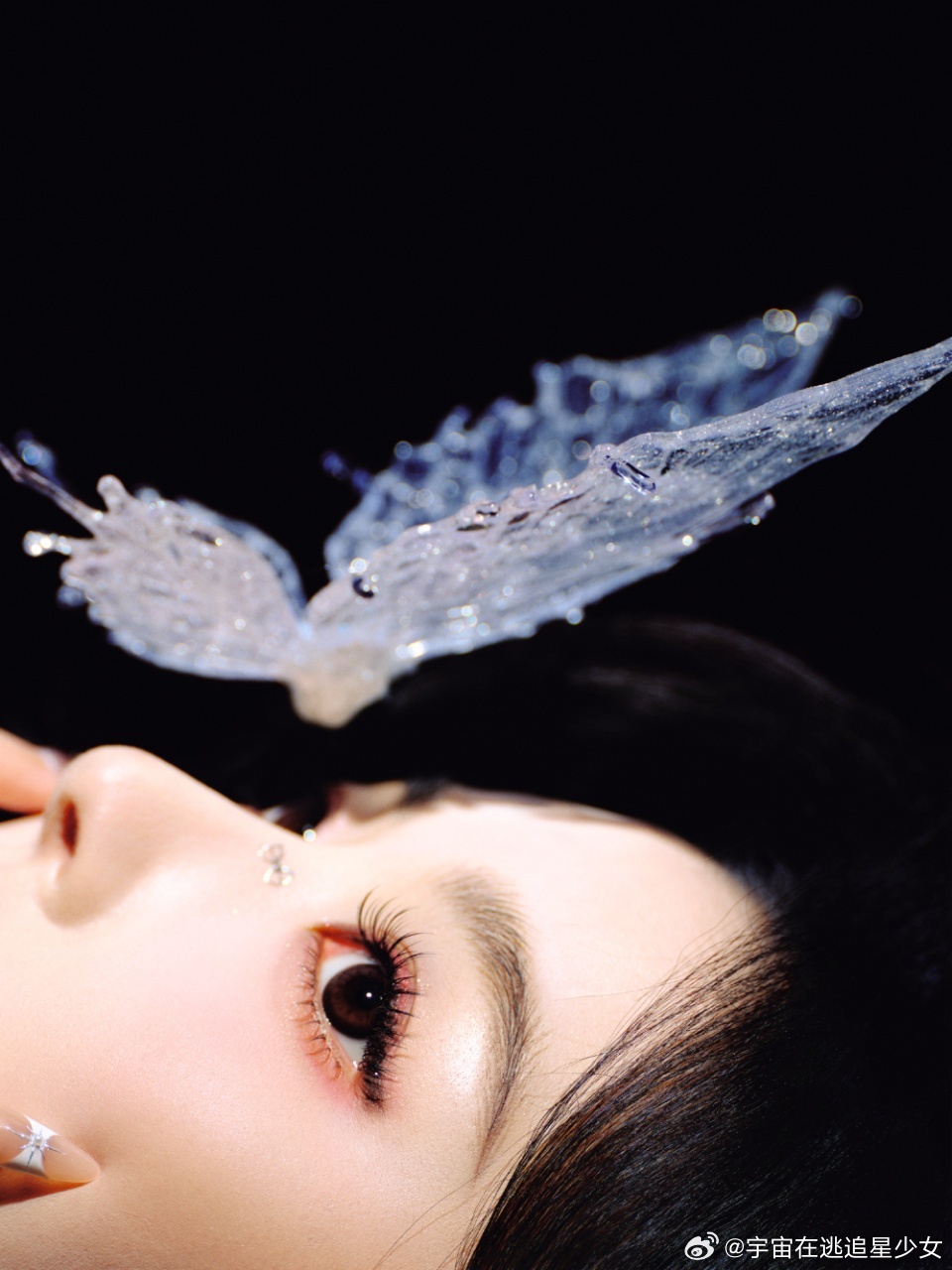 娱乐孔雪儿蝴蝶骑士孔雪儿银蝴蝶孔雪儿真的什么妆造都好看我滴妈呀 