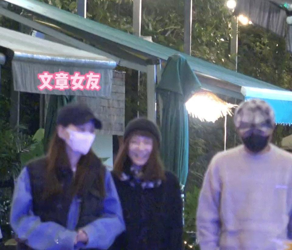 #文章与女友外出聚餐#酷似姚笛一女子？他当年要是和姚笛在一起，我敬他是条汉子 ​